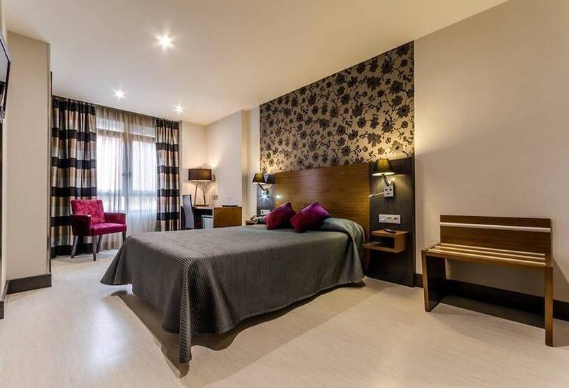 スタンダードトリプルルーム, Regio Cadiz