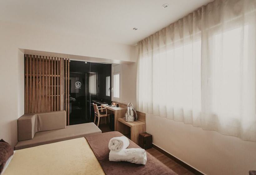 Полулюкс, La Trobada Hotel Boutique