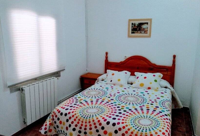 غرفة قياسية حمام مشترك, Pensión Mari