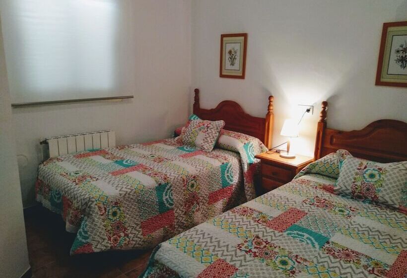 غرفة قياسية فردية حمام مشترك, Pensión Mari