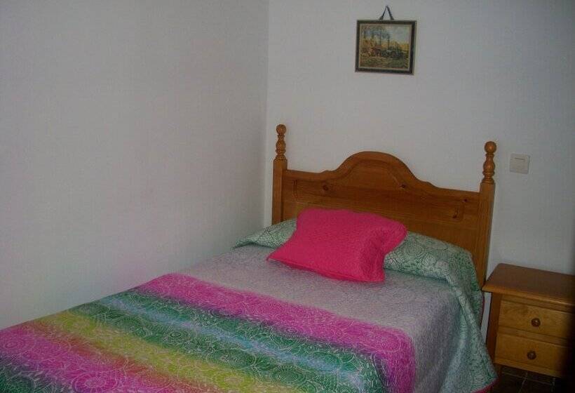 غرفة قياسية فردية حمام مشترك, Pensión Mari