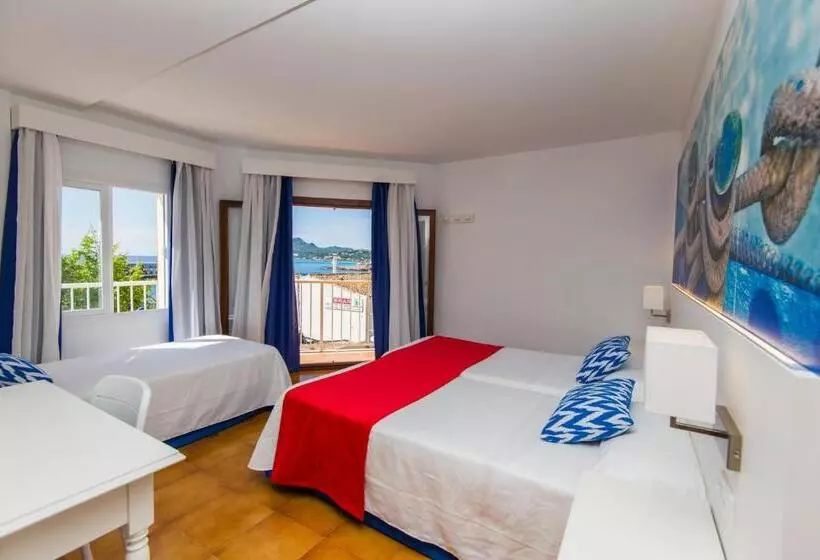 Triple Room Sea View, Hostal Cala Ratjada