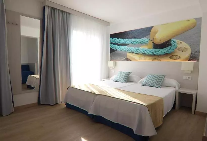 اتاق استاندارد با بالکن, Hostal Cala Ratjada