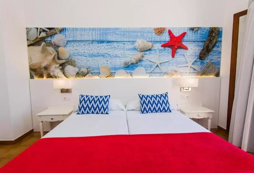 اتاق استاندارد با بالکن و چشم‌انداز دریا, Hostal Cala Ratjada