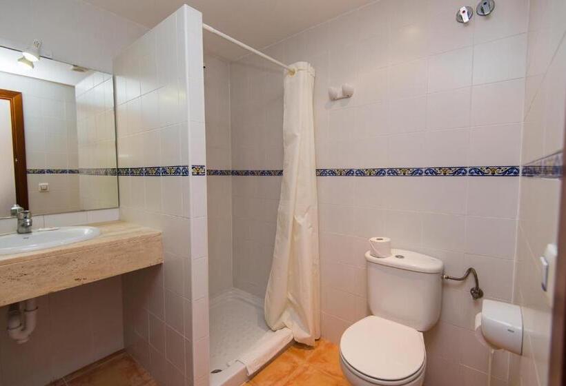 اتاق استاندارد با بالکن و چشمانداز دریا, Hostal Cala Ratjada