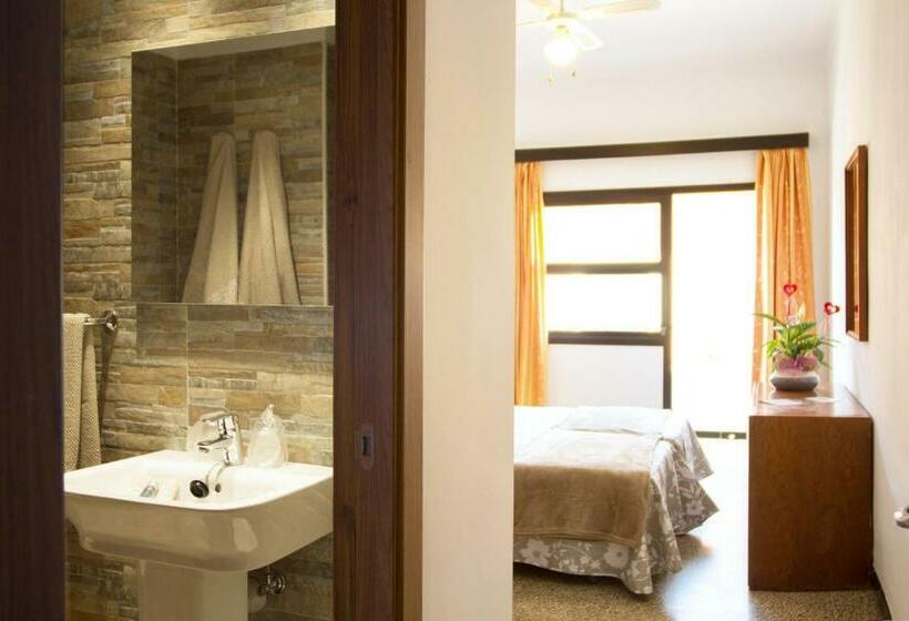 バルコニー付きスタンダードルーム, Hostal Ca'n Pep