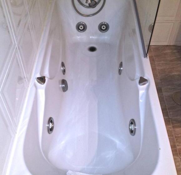 سوییت, Hostal La Fuente