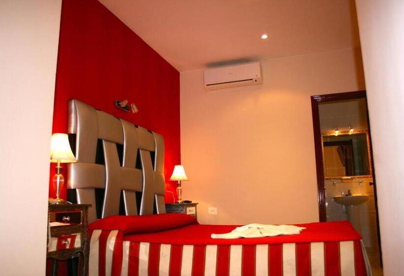 سوییت, Hostal La Fuente