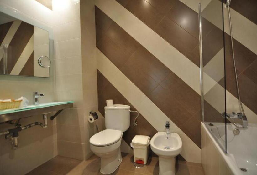 سوییت, Hostal La Fuente