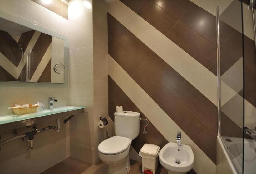 سوییت, Hostal La Fuente