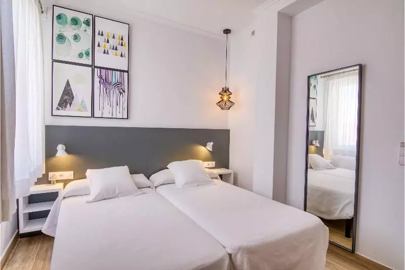 اتاق استاندارد یک نفره, Hostal La Isla