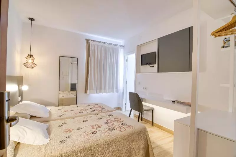 اتاق استاندارد یک نفره, Hostal La Isla