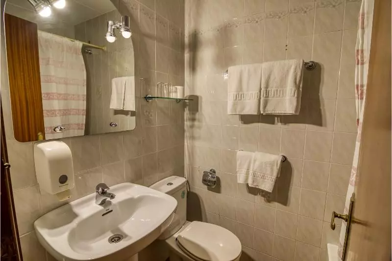 اتاق استاندارد یک نفره, Hostal La Isla