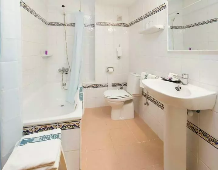اتاق استاندارد با چشم‌انداز استخر, Brisa  Adults Only