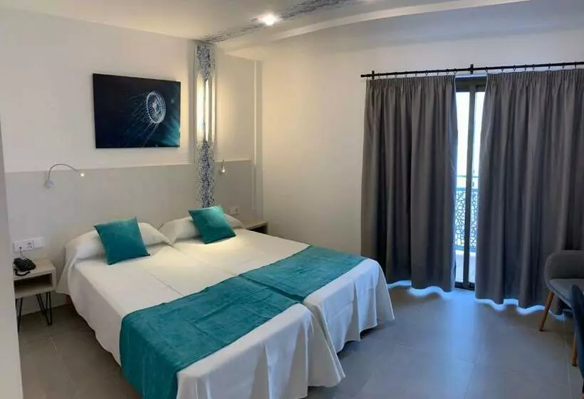 اتاق سوپریور با چشم‌انداز استخر, Brisa  Adults Only