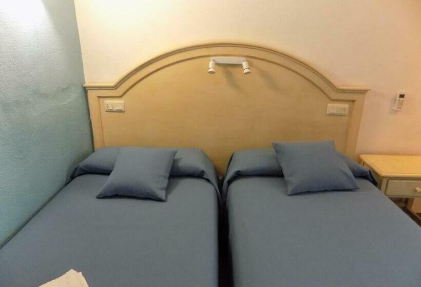 غرفة قياسية حمام مشترك, Hostal Villa Maruja