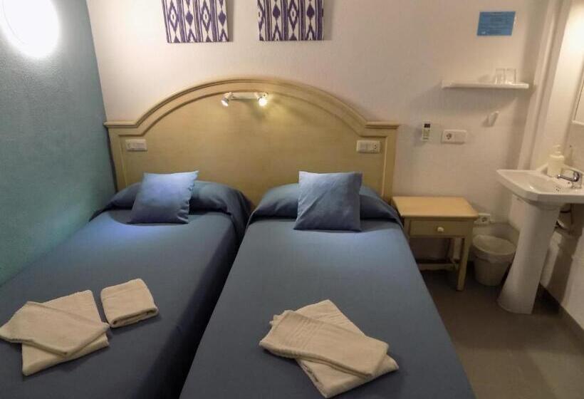 غرفة قياسية حمام مشترك, Hostal Villa Maruja