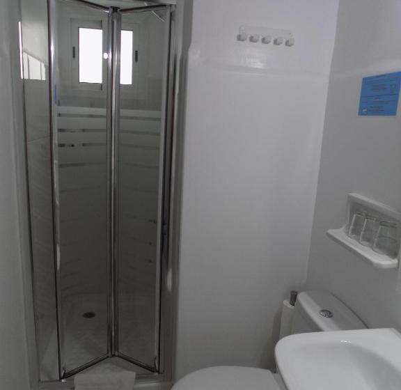 غرفة قياسية ثلاثية, Hostal Villa Maruja