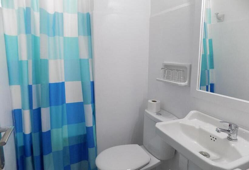 غرفة قياسية ثلاثية, Hostal Villa Maruja