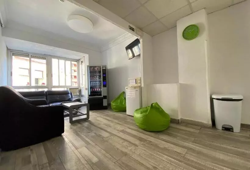 اتاق استاندارد یک نفره, Làtic Rooms