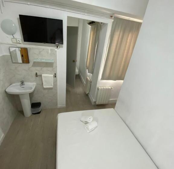 디럭스 룸, Làtic Rooms