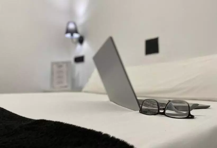 اتاق سوپریور, Làtic Rooms