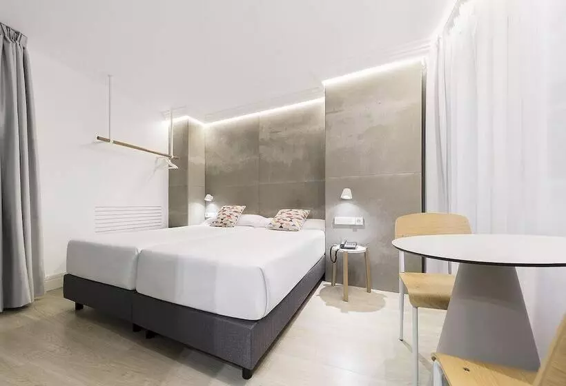 اتاق اکونومی, Mar Del Plata