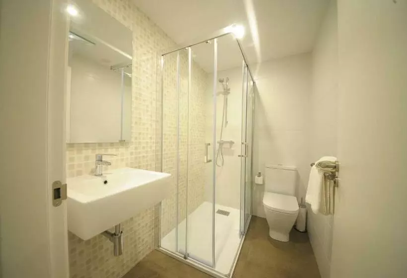اتاق استاندارد یک نفره, Rio Sil Carballo