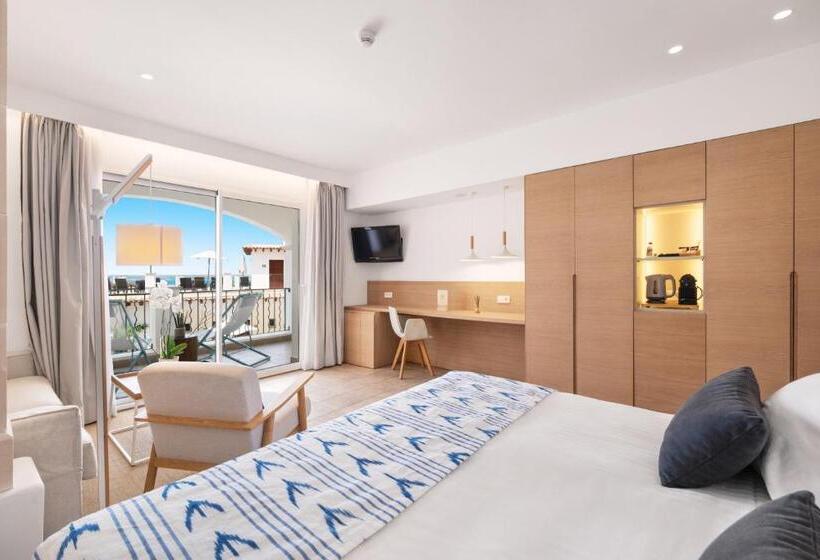 Полулюкс с Балконом, Villa Chiquita   Adults Only   Over 12