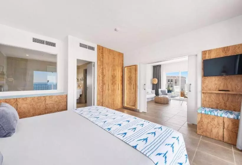 سوییت با چشم‌انداز دریا, Villa Chiquita   Adults Only   Over 12