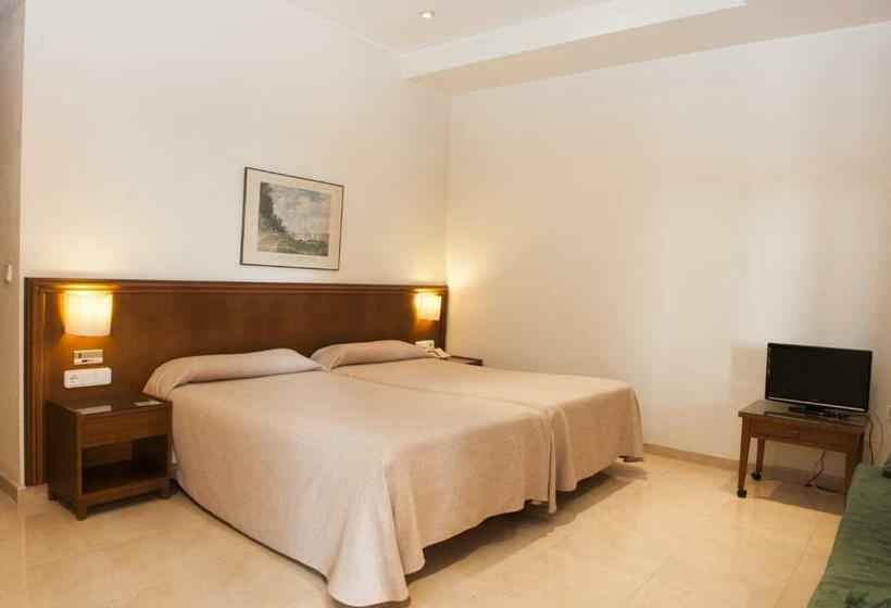 اتاق استاندارد, Lloyds Beach Club