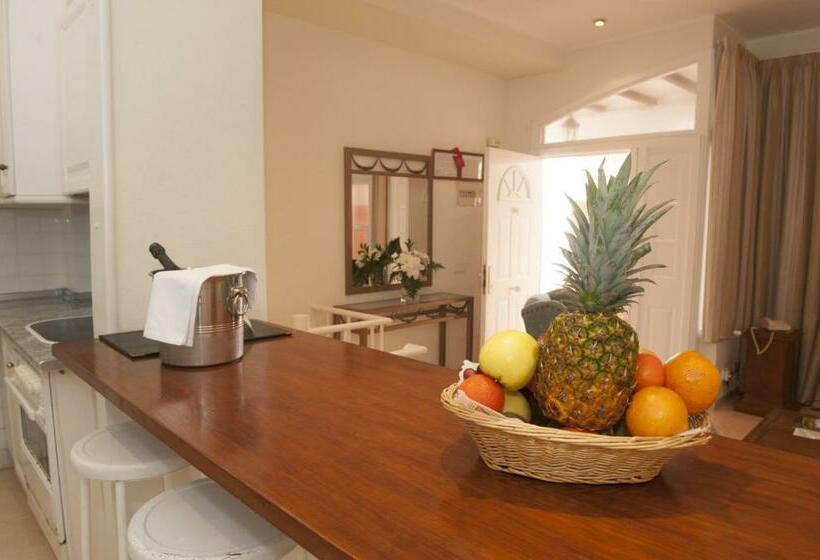 آپارتمان 2 خوابه, Lloyds Beach Club