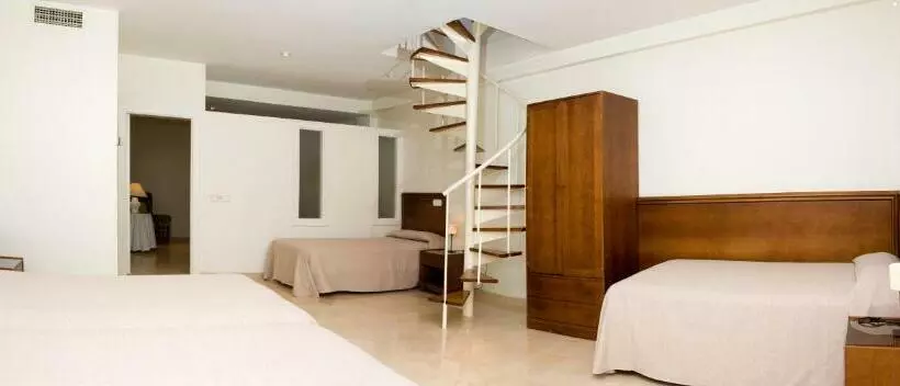 آپارتمان 2 خوابه, Lloyds Beach Club