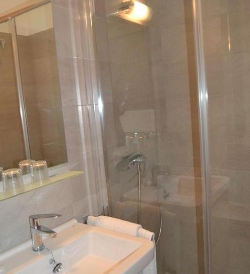 스탠다드 룸, Pensión Ayala