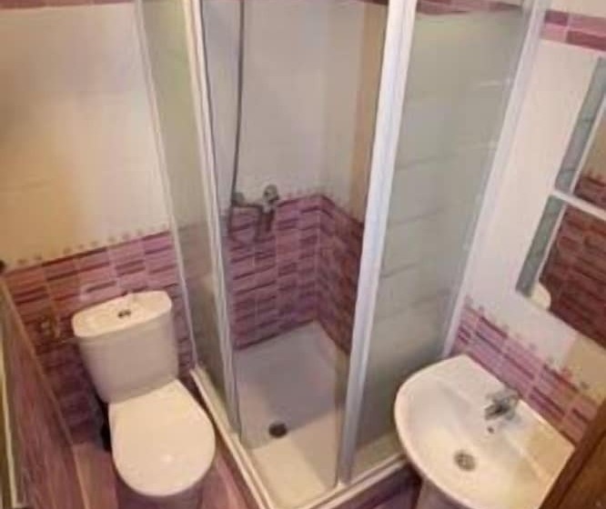 اتاق استاندارد سه نفره, Hostal Abril Madrid