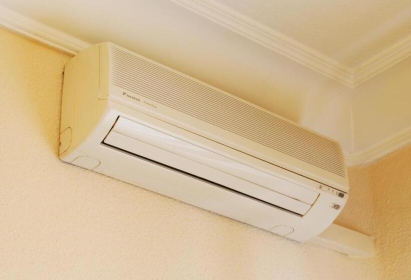 اتاق استاندارد یک نفره, Hostal America