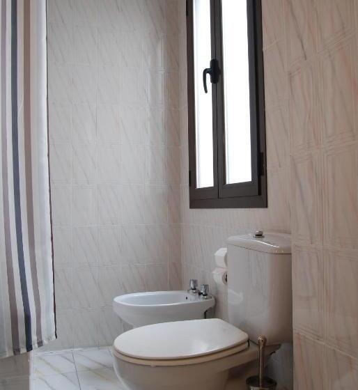 اتاق استاندارد یک نفره, Hostal America