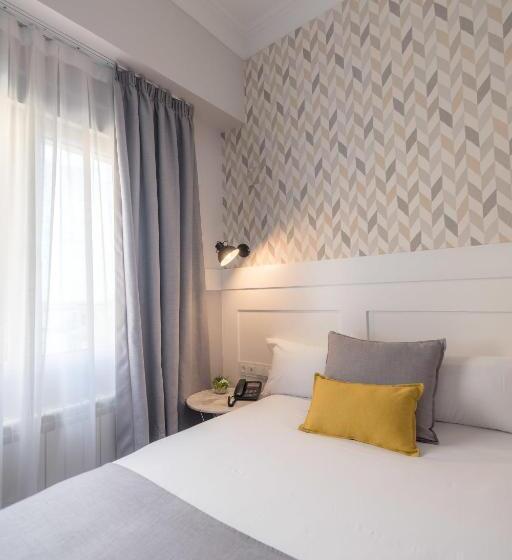 اتاق استاندارد یک نفره, Bypillow Velázquez 45