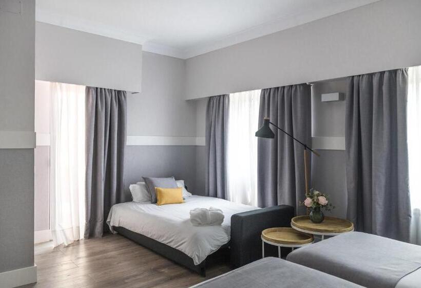 اتاق استاندارد سه نفره, Bypillow Velázquez 45