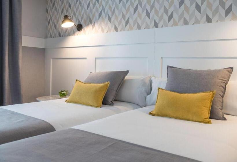 اتاق استاندارد سه نفره, Bypillow Velázquez 45