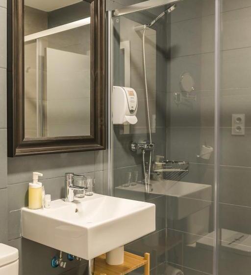 اتاق استاندارد با بالکن, Bypillow Velázquez 45