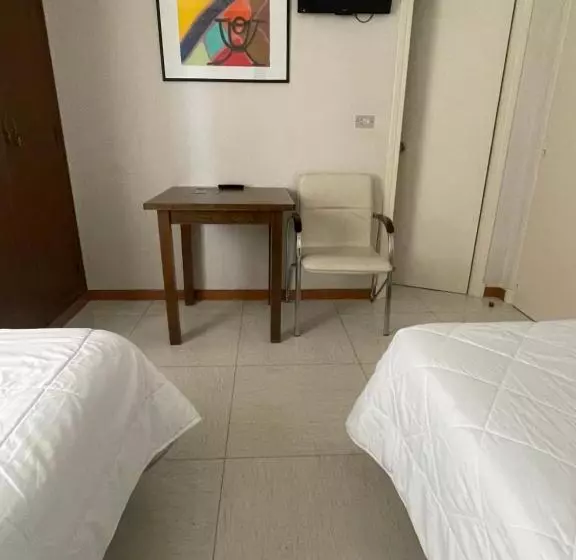 スタンダードルーム, Hostal Ochoa
