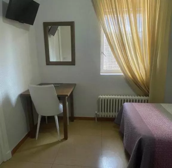 スタンダードルーム, Hostal Ochoa