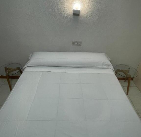 스탠다드 룸 더블 침대, Hostal Ochoa