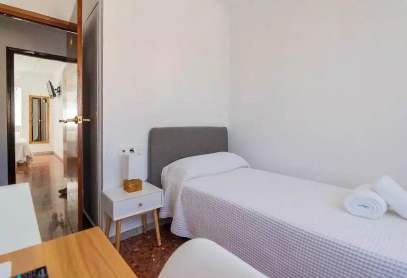 اتاق استاندارد یک نفره, Pensión Del Sol