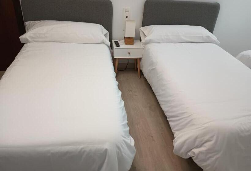 سوییت جونیور لوکس, Pensión Del Sol