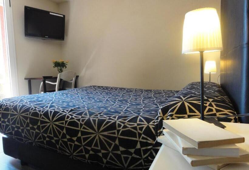 标准间, Fonda Matía