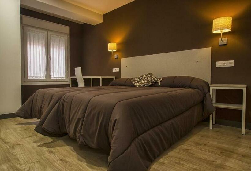 스탠다드 룸, Hostal Elvira