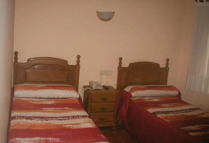 Camera Standard, Hostal La Nava
