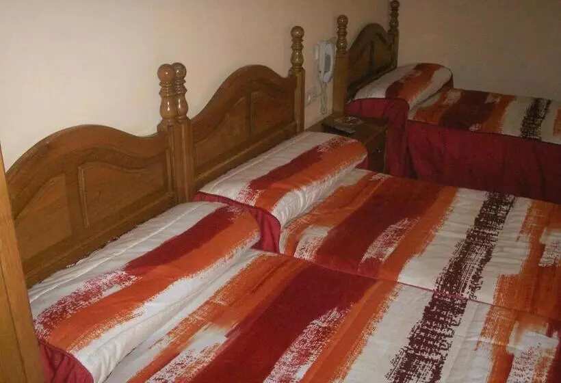 Camera Tripla Standard, Hostal La Nava